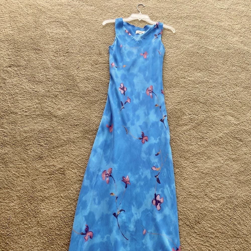 White Sand long blue flowered dress
